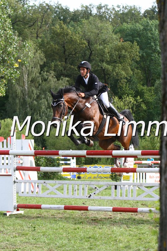 109L0530_Neliza_Spring S.JPG